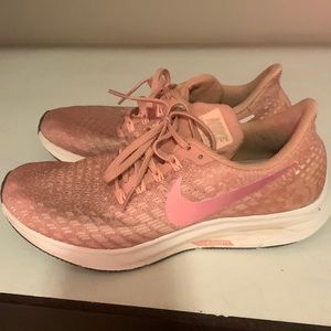 Nike Pegasus running sneakers